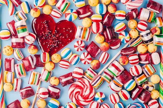 Подарки со вкусом детства: как выбрать ретросладости, которые пробуждают воспоминания?